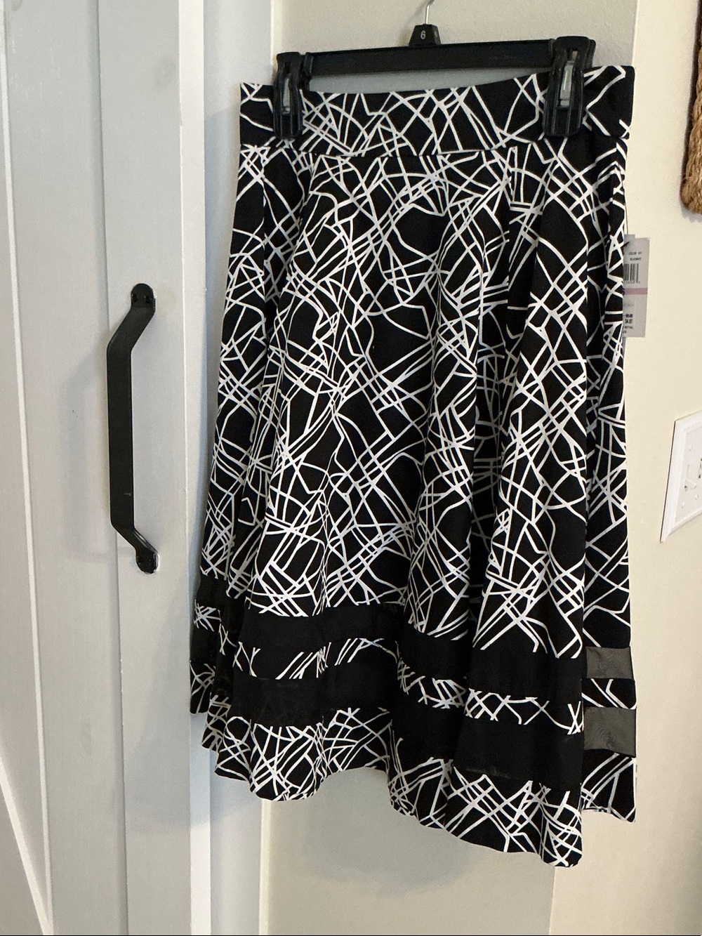 Amanda & Chelsea Black and White Graphic Circle Skirt